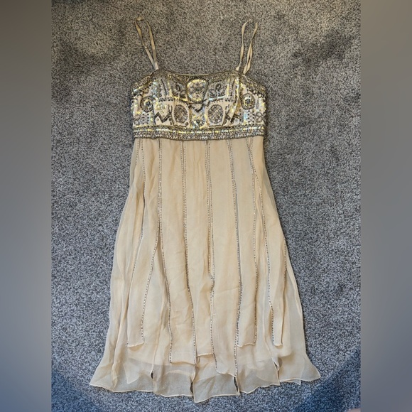 Sue Wong Dresses & Skirts - Sue Wong Beaded Mini Dress